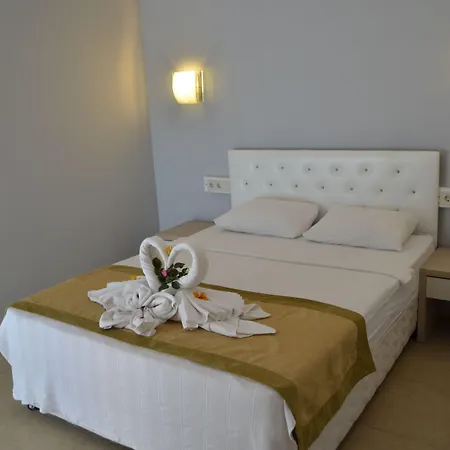 Pine Boutique 2* Turunç