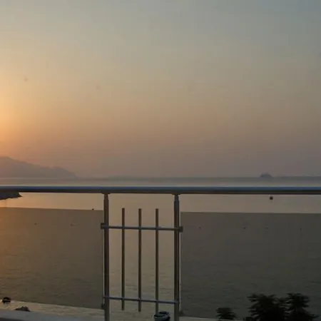 Pine Boutique 酒店